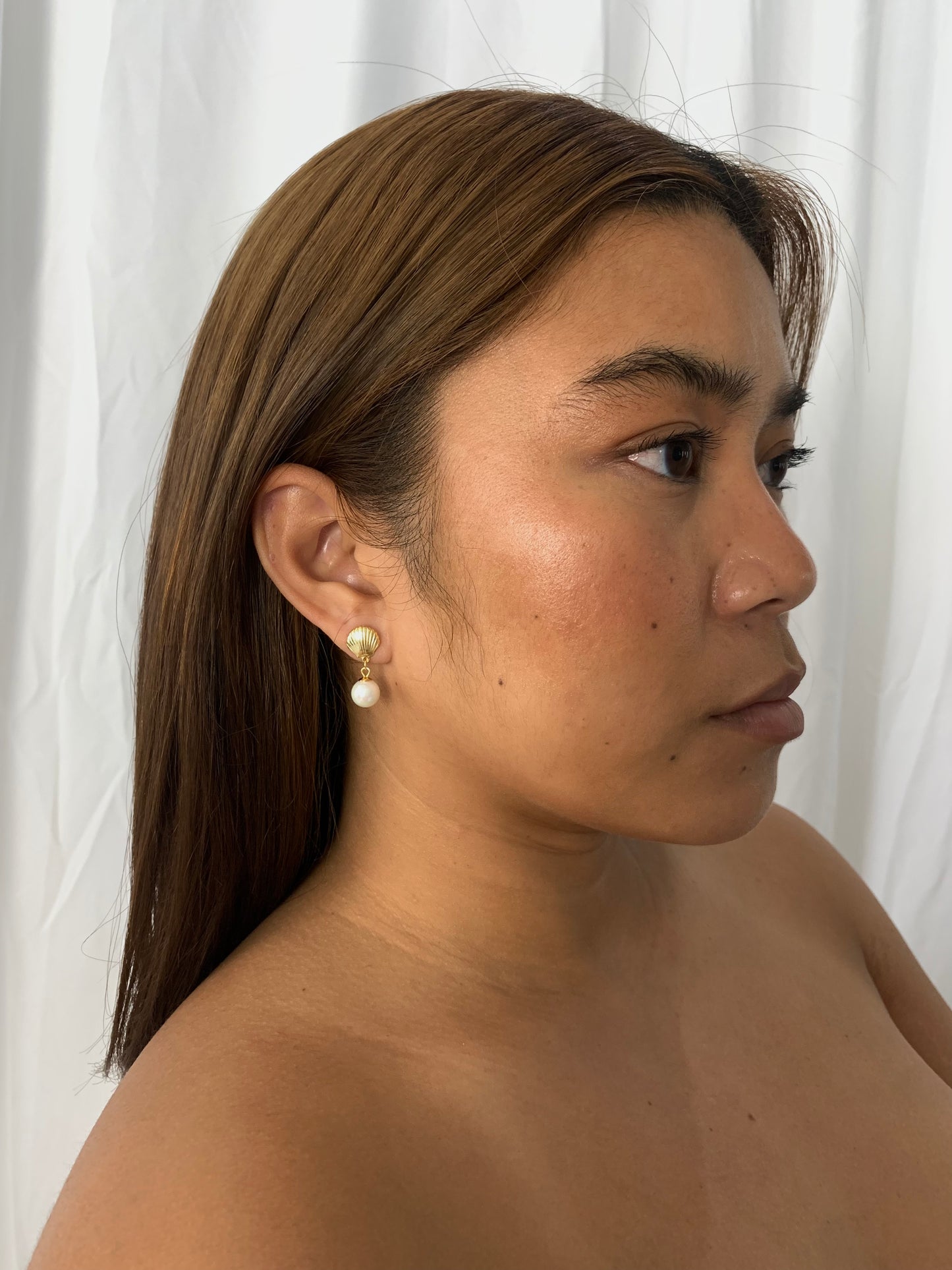 Tylee Pearl Shell Studs