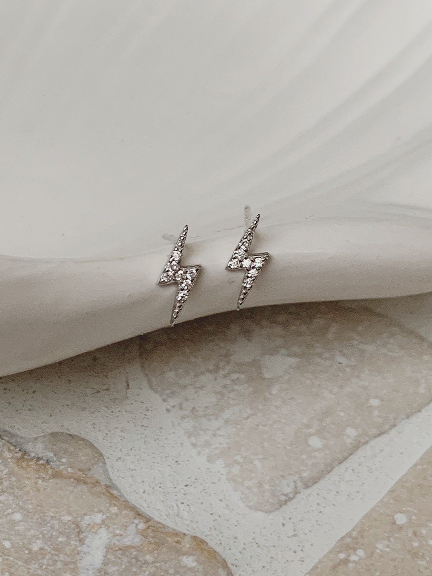 14K Diamond Lighting Studs