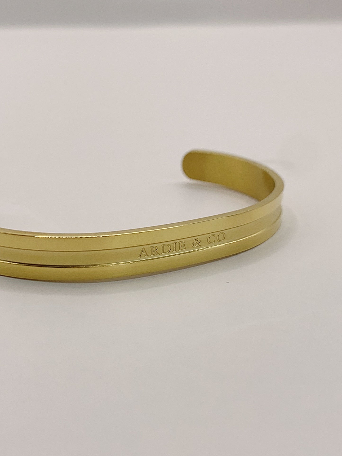 18K Ardie & Co Cuff Bracelet