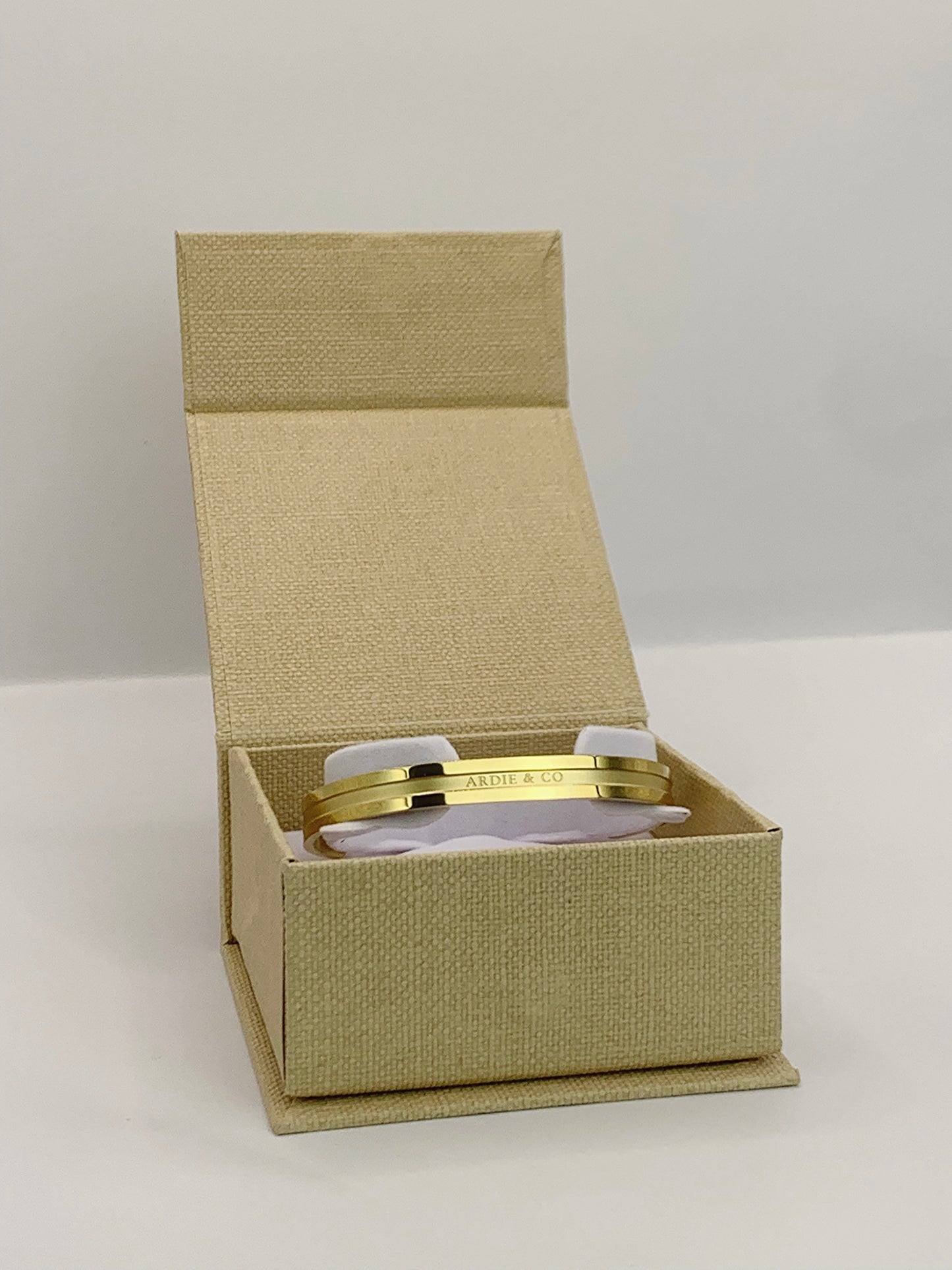 18K Ardie & Co Cuff Bracelet