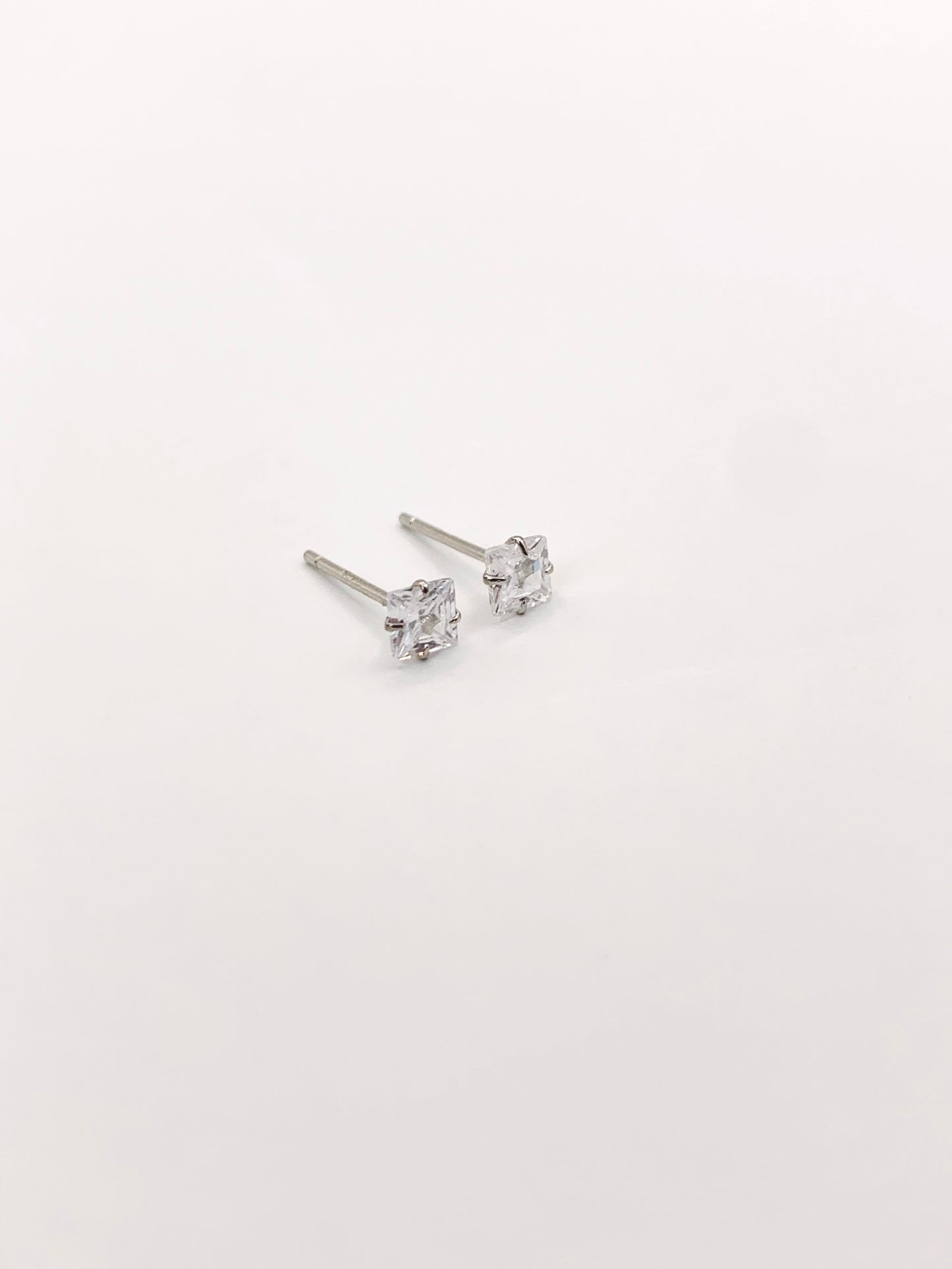 14K Leo Square Cut Diamond Studs