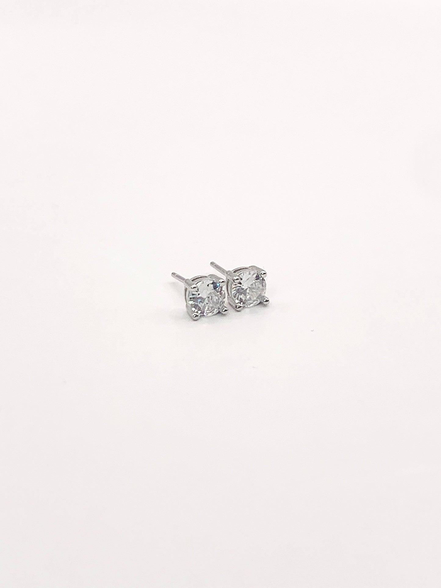 14K Karter Classic Diamond Studs